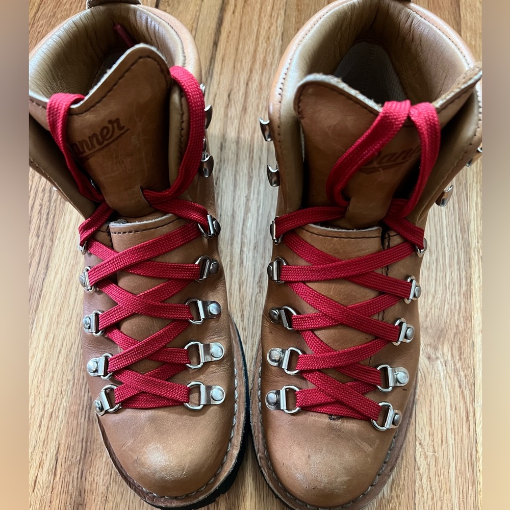 DANNER Mountain Light Cascade Hiking Boots